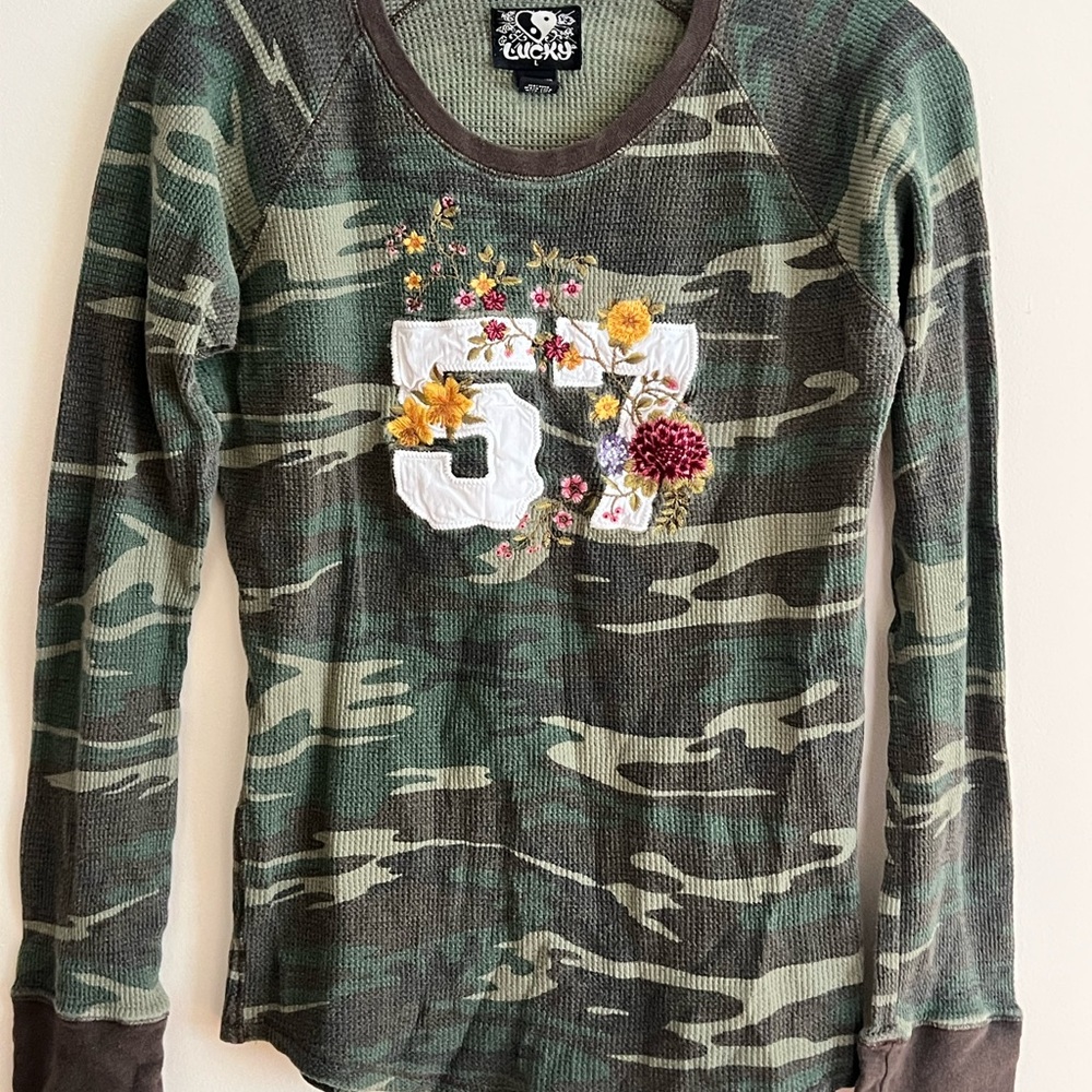 LUCKY BRAND VINTAGE CAMO WAFFLE THERMAL EMBROIDERED TOP 57 - L